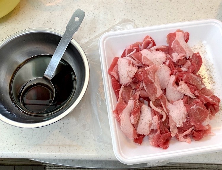 豚肉　ズッキーニ　炒め物　おつまみ　レシピ　簡単　ヘルシー　お弁当　作り置き　夏バテ